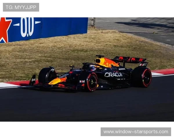 F1新赛季揭幕战激战连连车队格局生变引发车迷热议冠军争夺升级