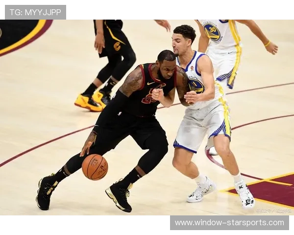 NBA老鹰队迎来关键战役全力冲击季后赛席位阵容调整前景展望