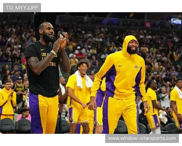 詹姆斯复出带领湖人迎战勇士，西部季后赛席位争夺战白热化