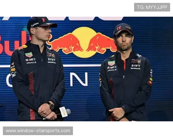 F1赛季最新动态：红牛再度强势领跑 维斯塔潘和佩雷兹争夺冠军荣耀