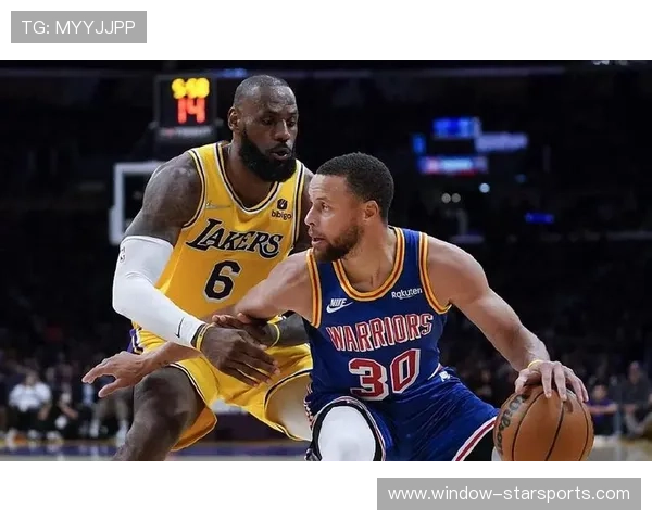 勇士队迎战湖人队,詹姆斯缺席库里携手新援亮相比赛场 勇士队迎战湖人队,詹姆斯缺席库里携手新援亮相比赛场